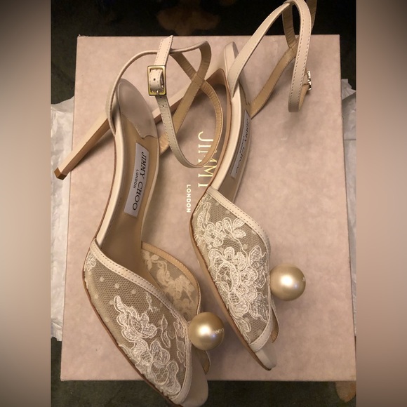 Jimmy Choo
Sacora 100 Faux Pearl Lace Sandals - Picture 14 of 16